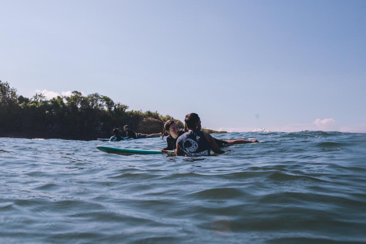 Seaside Tribe - Boutique Surf Stay&Retreat Tanah Lot Extérieur photo