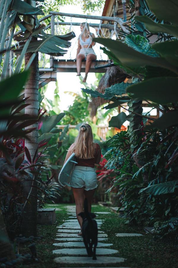 Seaside Tribe - Boutique Surf Stay&Retreat Tanah Lot Extérieur photo
